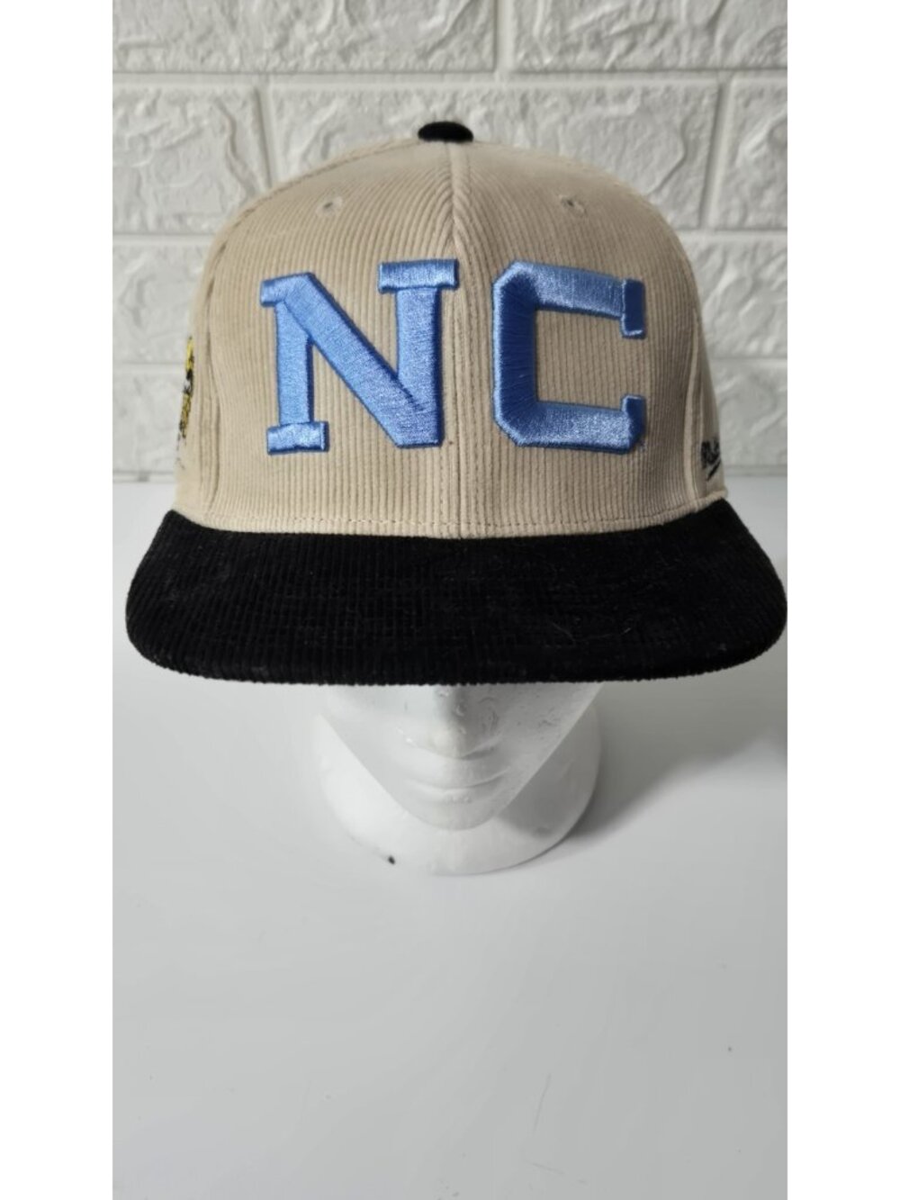 Mitchell & Ness Baseball UNC Tar Heels Fitted Corduroy Beige W/ Black Bill 7 1/8